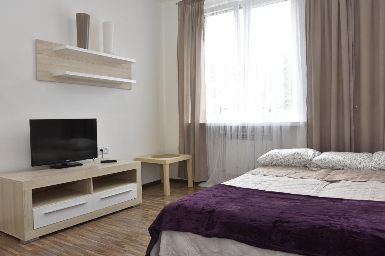 In - Wlokniarzy Lodz (Lodz)
