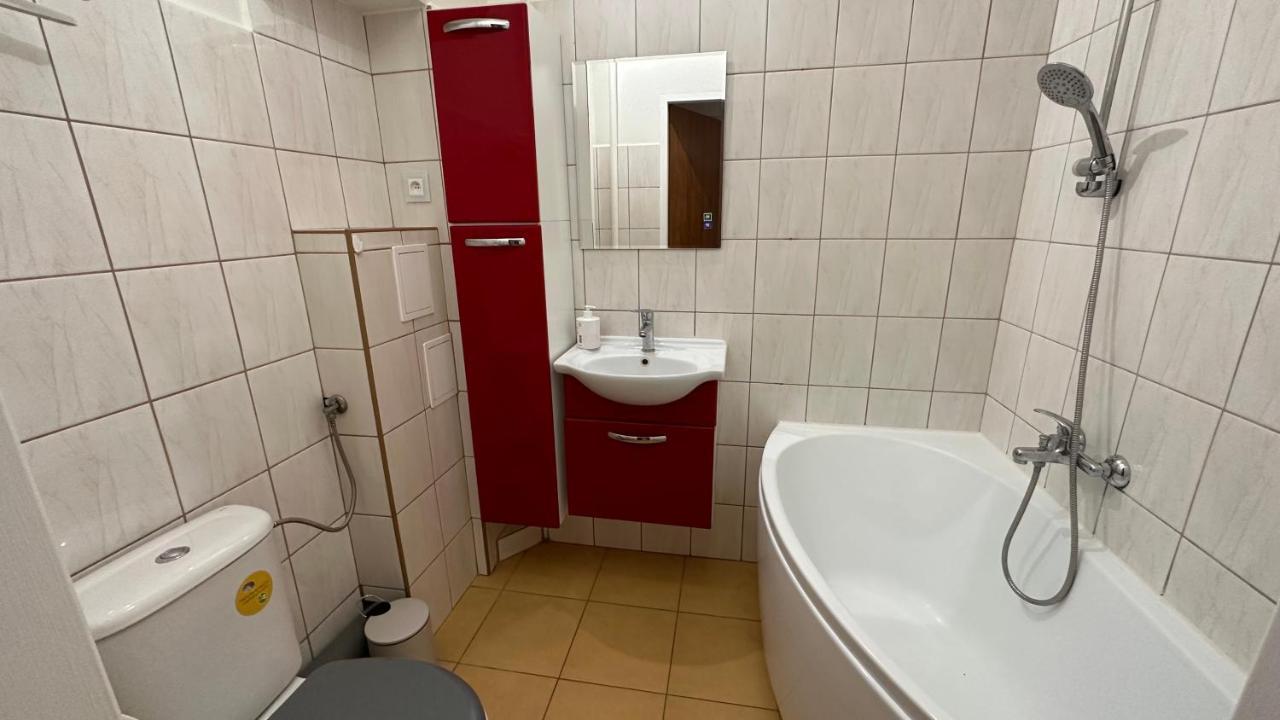 In - Wlokniarzy * Lodz (Lodz)